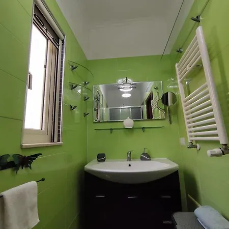 “donna Carmela” *