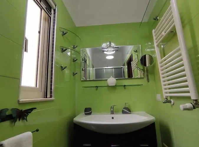 “donna Carmela” *